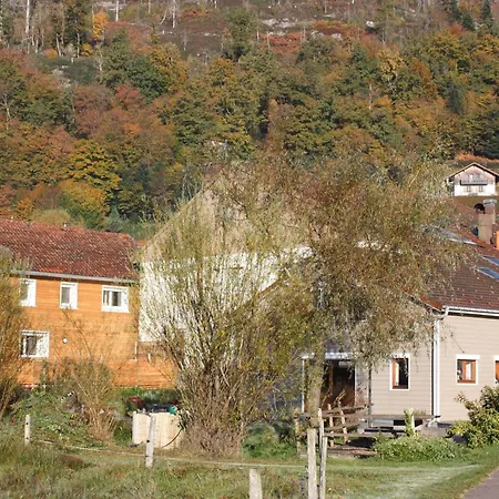 Holiday home Chez Marguerite Au Menil Jardin Terrasse